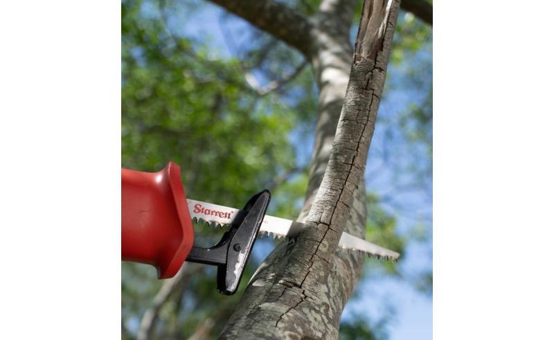 Pruning Reciprocating Saw Blade Application Image